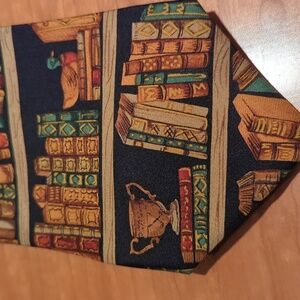 Book lovers classic retro novelty tie. With duck book ends.